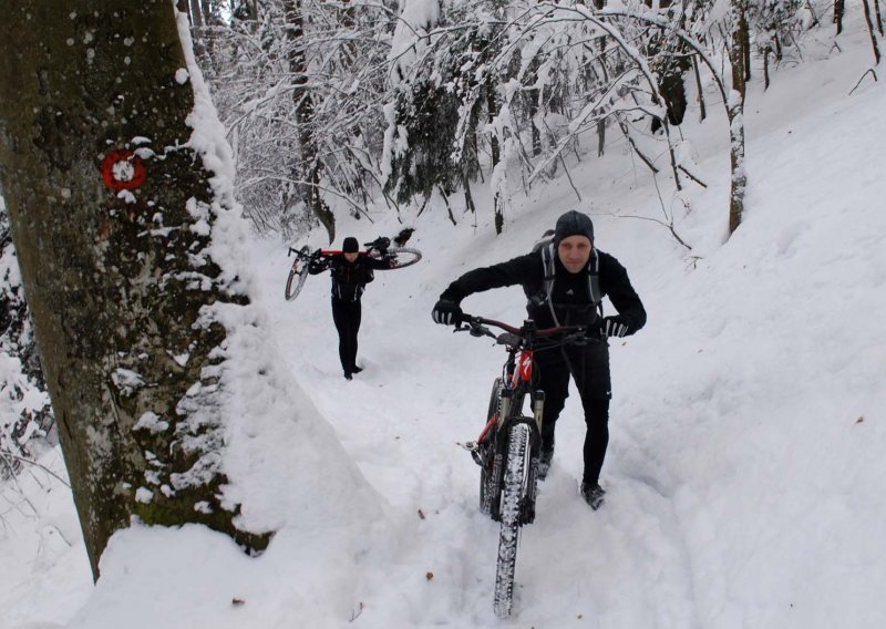 Uživancija biciklom: Do snježnog Sljemena i natrag