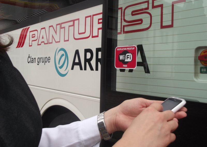 Panturist u autobuse uveo besplatni internet