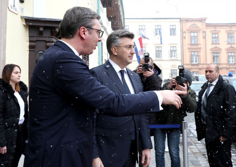 Vučić popričao s Plenkovićem: 'Ako želimo opstati, morat ćemo se približiti'
