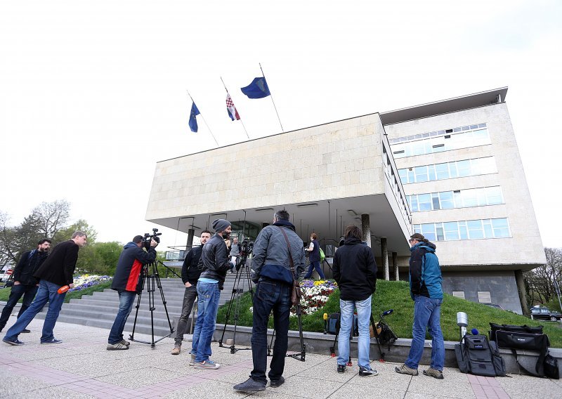 Dojava o bombi u zagrebačkoj Gradskoj upravi bila je lažna