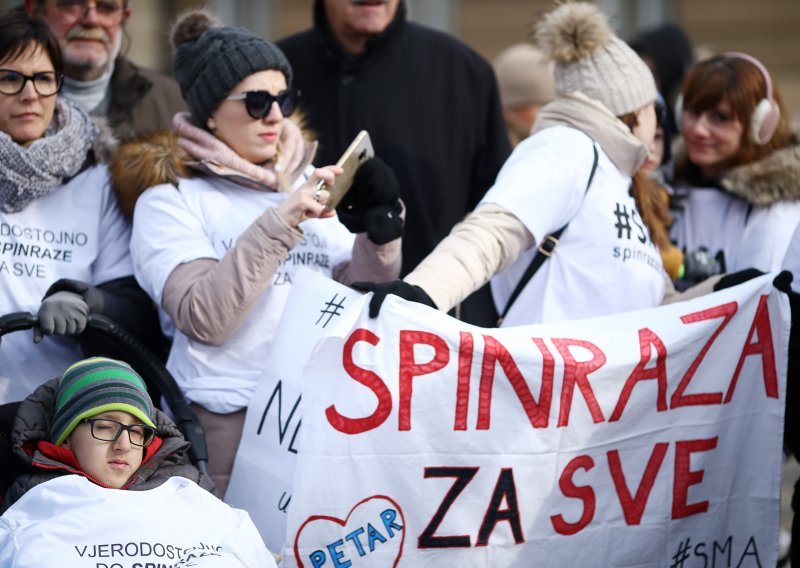 Ponovno prosvjed zbog Spinraze, prosvjednike primili Plenković i Kujundžić