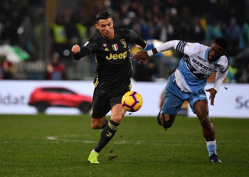 Juventus u zadnjih 15 minuta okrenuo Lazio i pobjegao Napoliju na 11 bodova