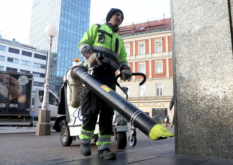 Modernizirala se zagrebačka Čistoća, smetlari umjesto kante na kotačima sada vuku električne usisivače