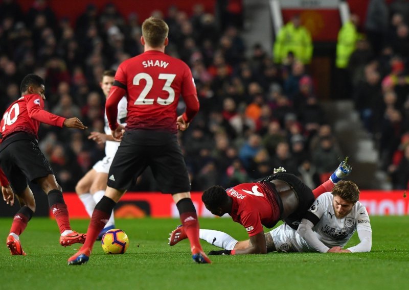 Solskjaerov ManUtd se jedva spasio od poraza, City ostao bez ključnih bodova