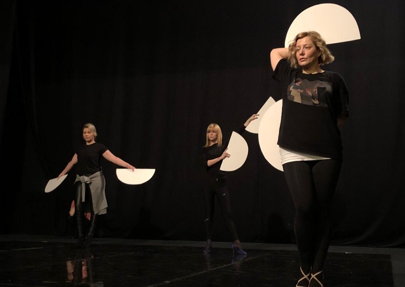 Praizvedba predstave Cabaret 'Preko veze' u koprodukciji Satiričkog kazališta Kerempuh & Kazališta Moruzgva