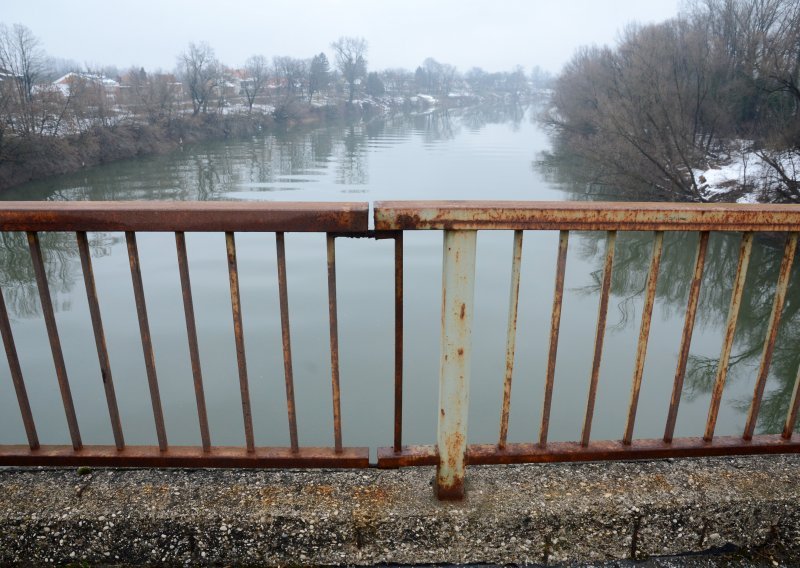 Zbog naglog porasta vodostaja Save i Drave prijete poplave