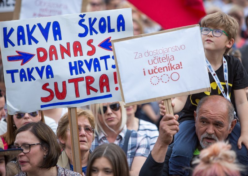 Pisci upozoravaju: Novi kurikulum hrvatskog jezika izgleda kao kafkijanska noćna mora