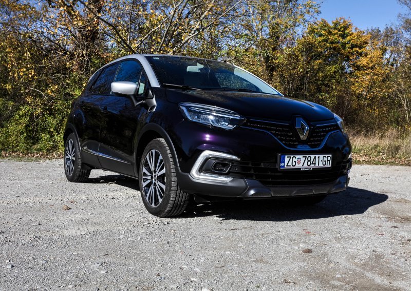 Renault Captur 1.5 dCi EDC Initiale Paris - mali SUV nakrcan opremom