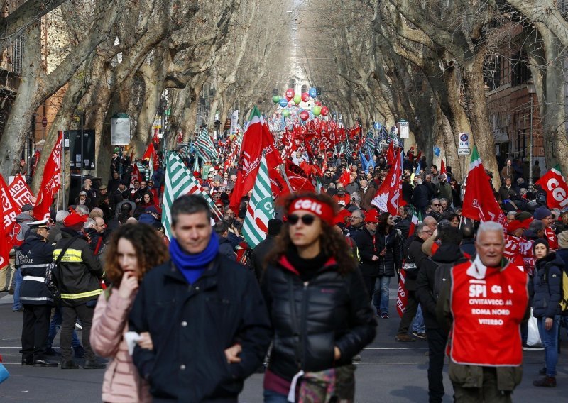 U Rimu prosvjedovali protiv populističke vlade: Dijelite zemlju i potičete rasizam