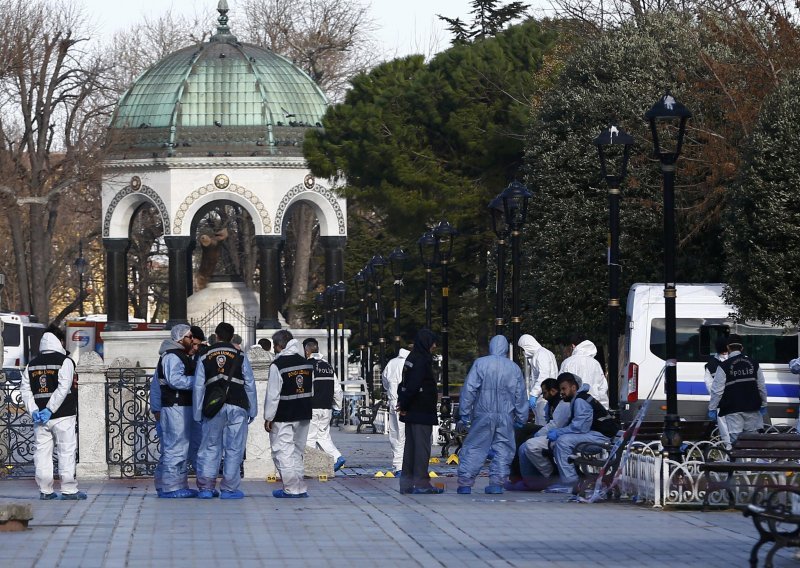 Turski premijer Angeli Merkel: Većina poginulih su njemački turisti