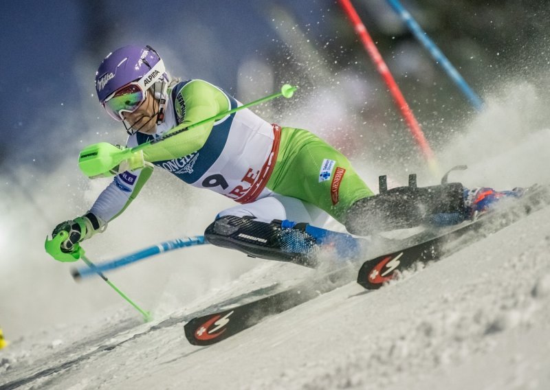 Čudesna Slovenka obranila naslov svjetske prvakinje i poslala Lindsey Vonn u mirovinu s broncom