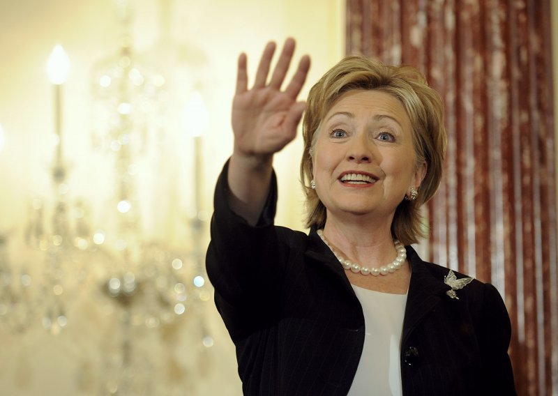 Clinton calls for agreement on reforms