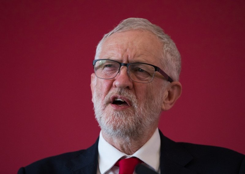 Britanski laburisti napustili stranku, nezadovoljni Corbynom