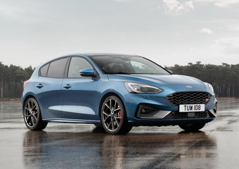 [FOTO] Pogledajte novi Ford Focus ST koji uskoro stiže u prodaju