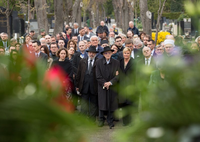 Žestoke kritike: Je li autorima kurikuluma povijesti Holokaust 'primjer kreativnog ljudskog djelovanja'?