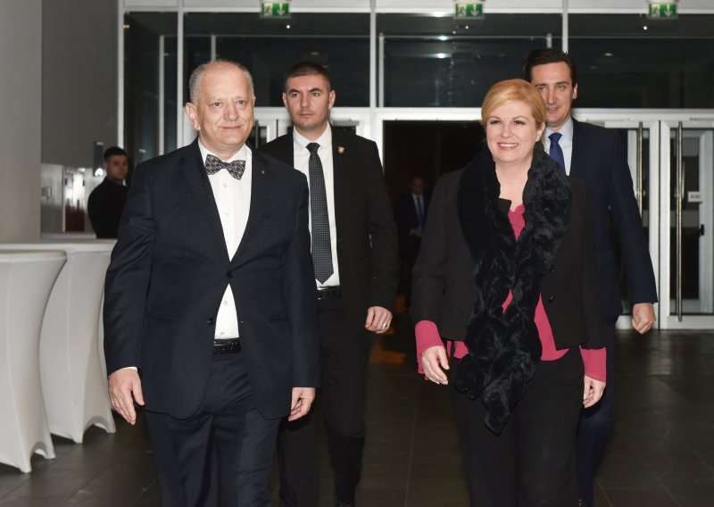 Privatni liječnici stali u obranu predsjednice: 'To su populizam i farizejska solidarnost!'