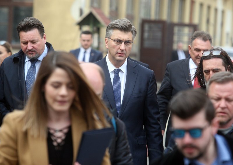Plenković: HDZ je jedina ozbiljna politička opcija