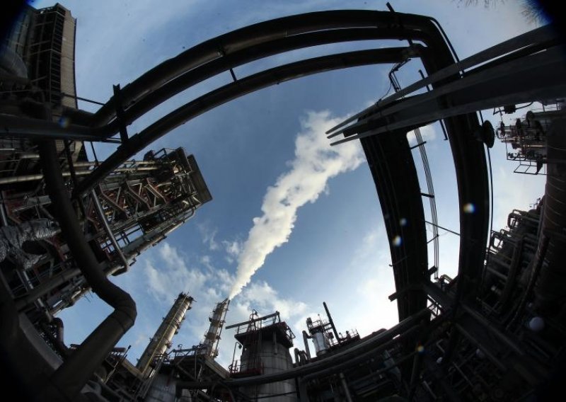 Petrokemija produbila gubitak na 360,7 milijuna kuna
