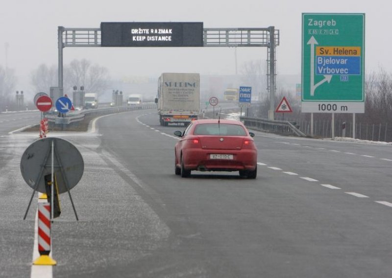 Zbog ogromne rupe zatvorena autocesta A4 Zagreb-Goričan