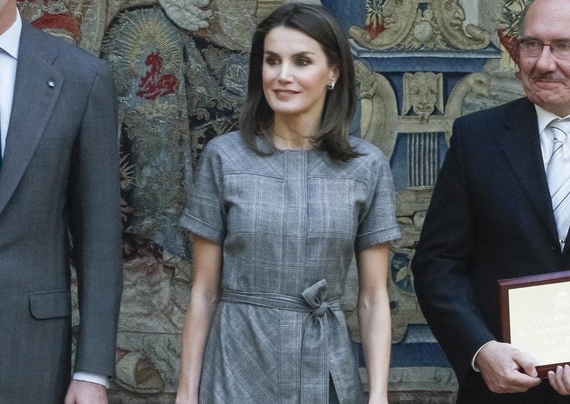 Kraljica Letizia zablistala u pristupačnoj haljini popularnog high street brenda