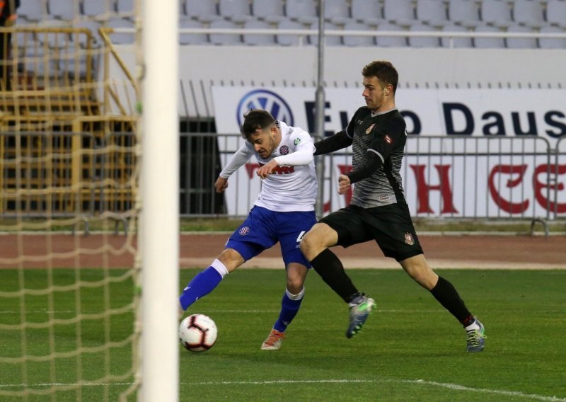Bez golova na Poljudu; Hajduk pod udarima bure imao inicijativu, Gorica opasno prijetila iz kontri