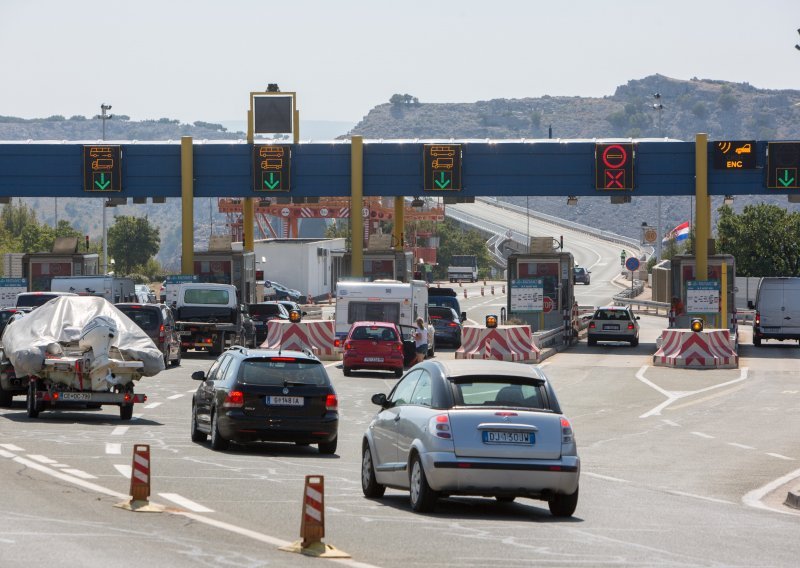 Situacija u prometu se smiruje, no HAK upozorava na još neka ograničenja