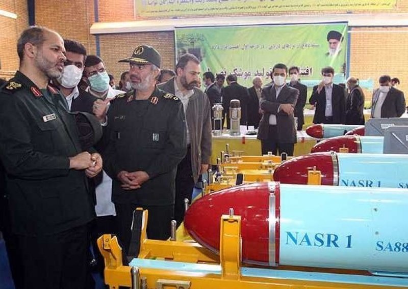 Iran uspješno lansirao krstareći projektil s podmornice