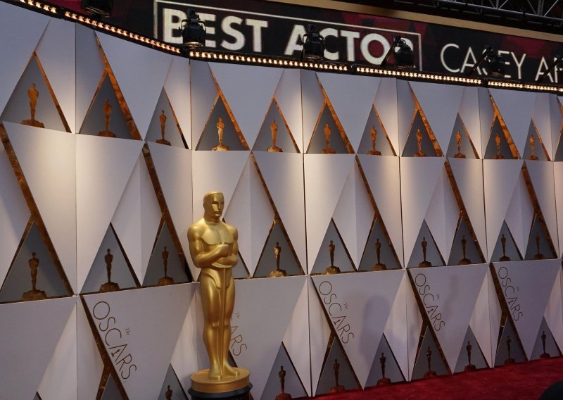 Pored 'poklončića' koje dobivaju zvijezde na Oscarima, zlatni kipić čini se kao utješna nagrada