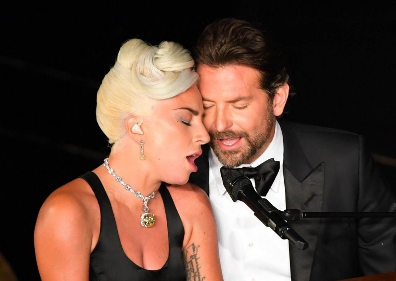 Lady Gaga konačno progovorila o kemiji s Bradleyjem Cooperom: 'Da, naravno da ljudi vide ljubav'