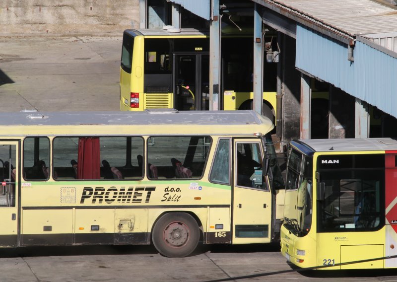 Split: Šteta na autobusu 70 tisuća kuna, razbijač na psihijatriji, vozač na bolovanju