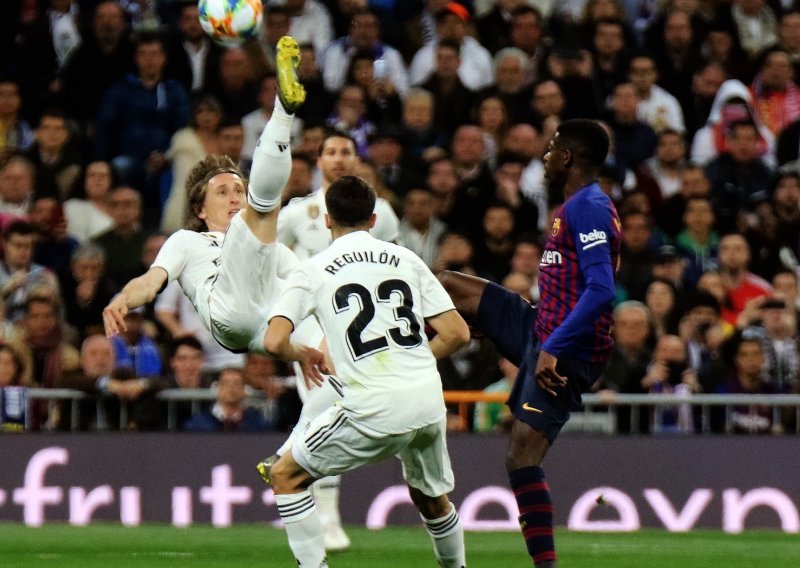 Najbolja fotka iz Madrida; u glavnoj ulozi Luka Modrić i najatraktivniji nogometni potez današnjice