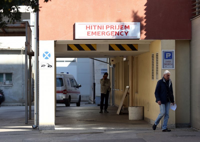 Jedna djevojčica s Paga uspješno operirana, druga trenutno stabilno, oporavlja se i ostalo dvoje djece