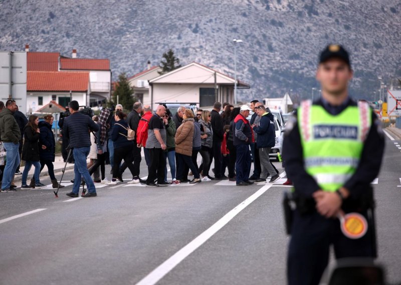 'Sinovi i kćeri Neretve' najavljuju novi prosvjed; na Jadranskoj magistrali zatvaraju promet 1. lipnja