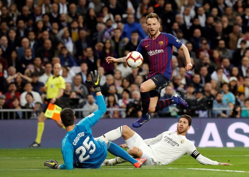 Ivan Rakitić usred Madrida bacio na koljena Real i Luku Modrića; vrijeme je da čelnici Barce progledaju...