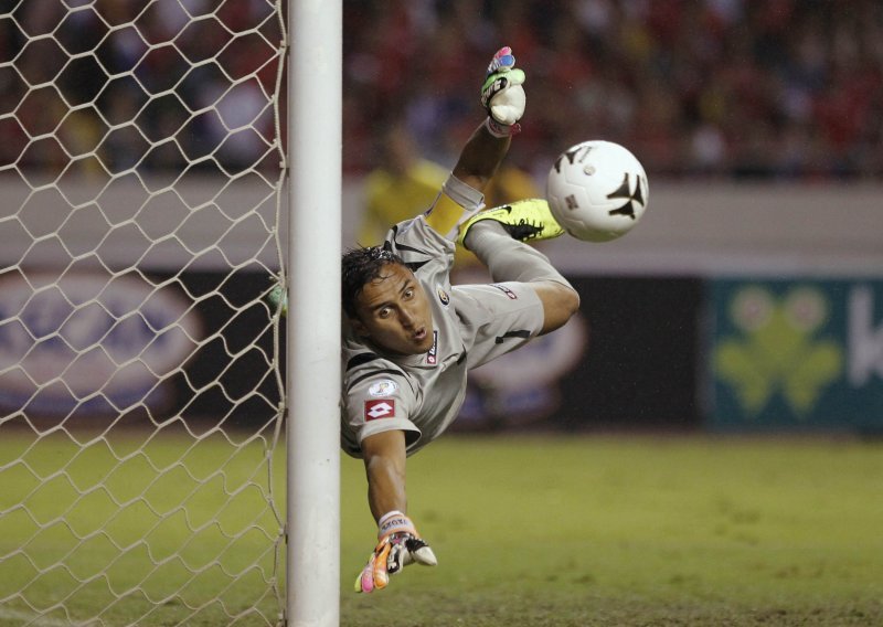 Keylor Navas i službeno golman Real Madrida!