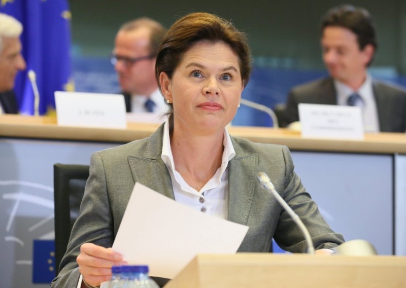 Austrijska političarka nositeljica liste Alenke Bratušek za europski parlament
