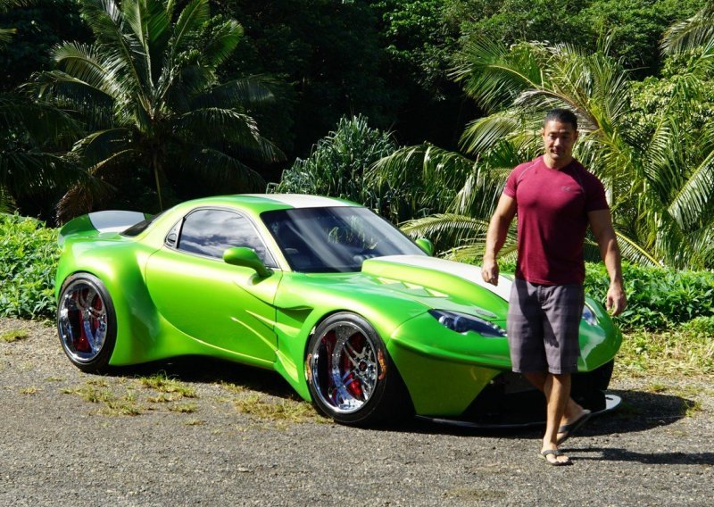 Havajac je deset godina slagao ovaj sportski auto i - uspio je!