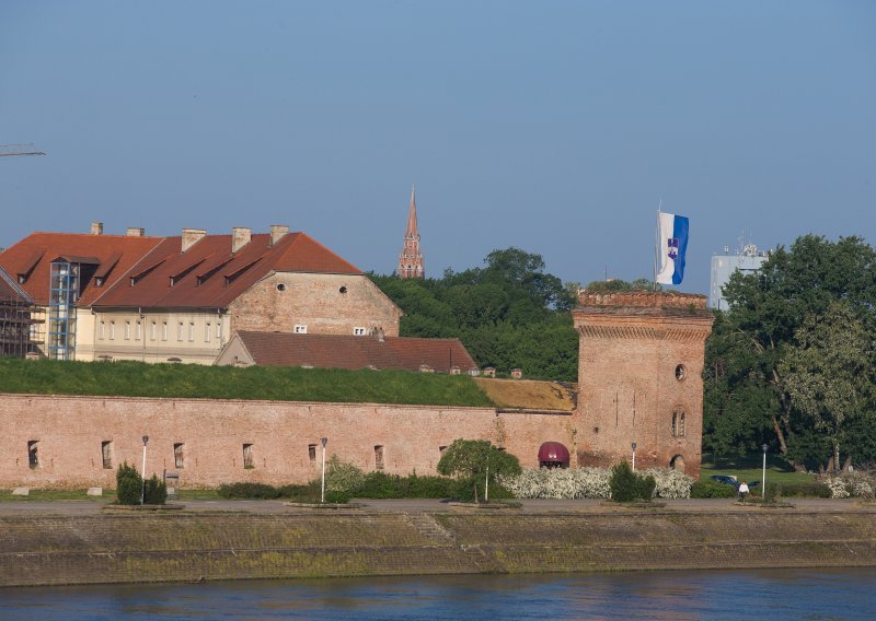 Pogledajte u što Osječani planiraju pretvoriti staru austrougarsku konjušarnicu