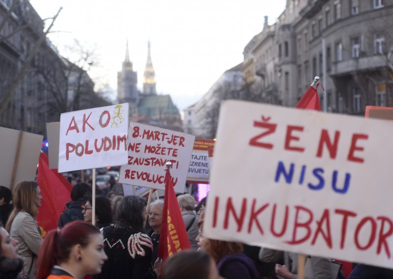 Žene izašle na ulice: Naša svakodnevica razlog je za glasan otpor!