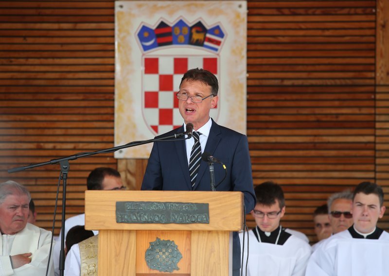 Jandroković i Šeks podržali biskupe: Misa za žrtve Bleiburga nije se smjela zabraniti