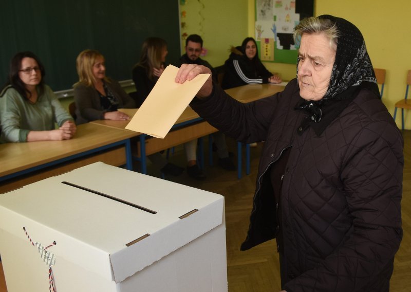 Unatoč ogromnoj medijskoj pažnji, Ličane izbori baš i ne zanimaju