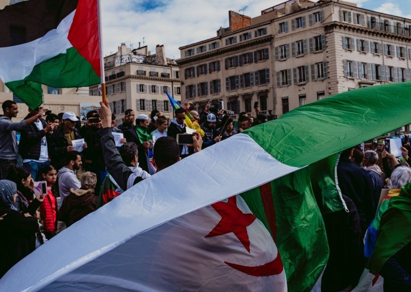 Alžirski suci odbijaju nadgledati izbore ako sudjeluje Buteflika