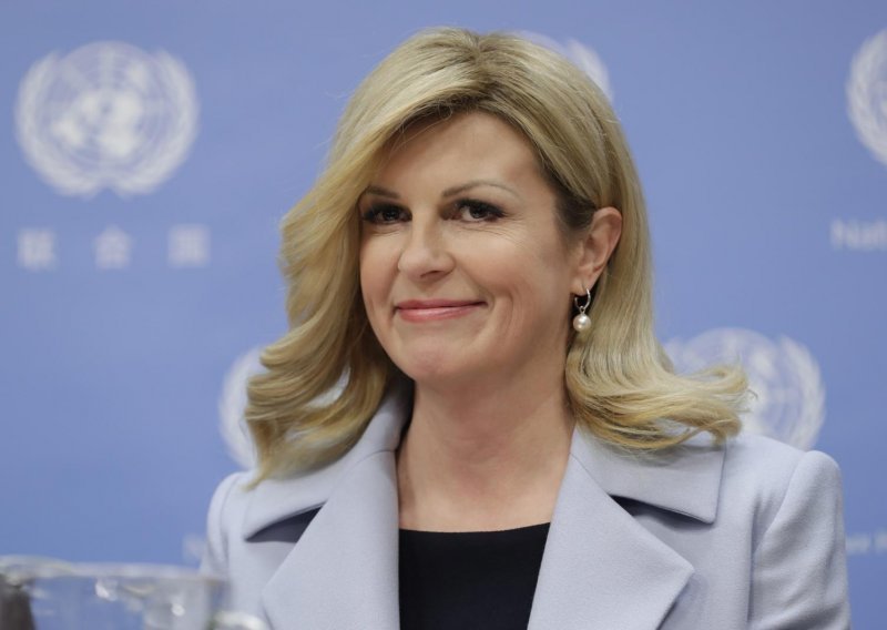 Predsjednica Kolinda Grabar-Kitarović izlazi na studentske izbore