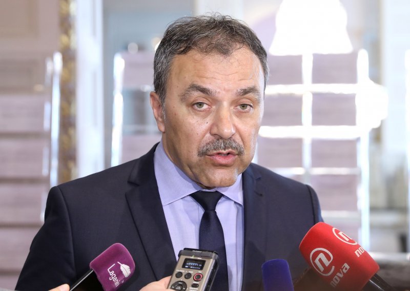 Vlaho Orepić službeno najavljuje kandidaturu za predsjednika