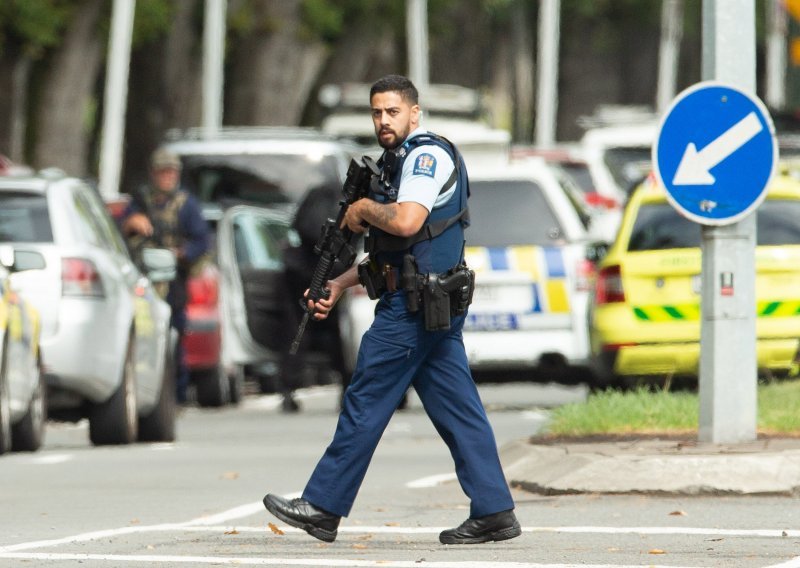 Terorizam na Novom Zelandu: Skupina ekstremista pucala po džamijama, ubila 49 ljudi i sve snimala
