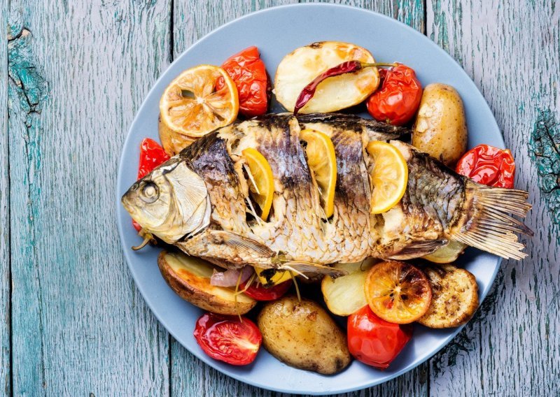 Tri jednostavna recepta: Slavni chef otkriva kako savršeno ispeći ribu u komadu