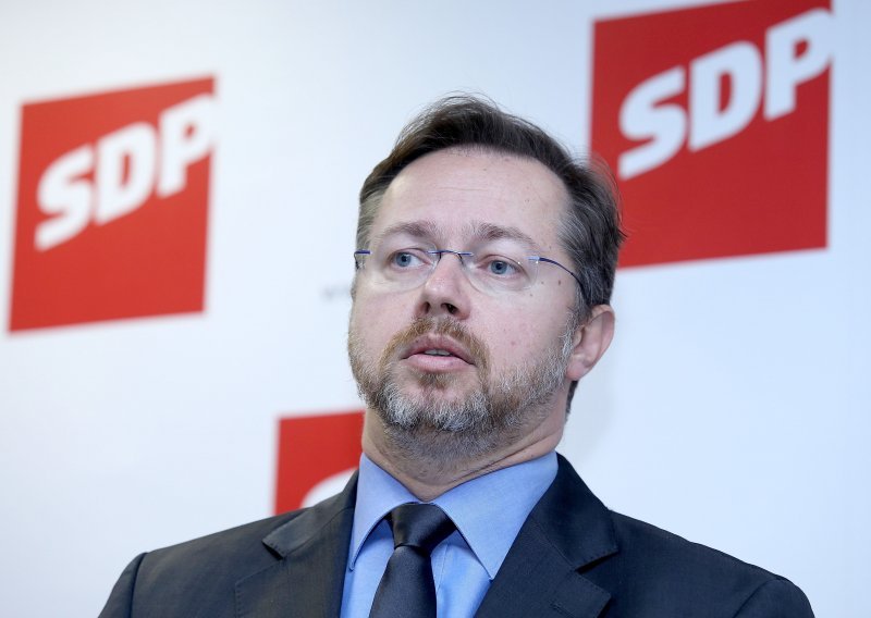 Siniša Varga napustio SDP: 'Odlazim! Čestitam Bero, doveo si Holy koja nas je na sva usta napadala!'