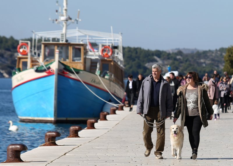 Nedjelja će uglavnom biti sunčana i topla, a evo gdje bi vas mogao okupati pljusak