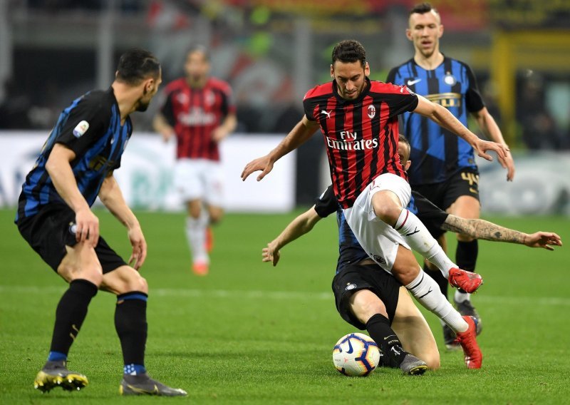 Inter u fantastičnom derbiju pobijedio Milan; Ivan Perišić asistent za prvi gol 'nerazzurra'