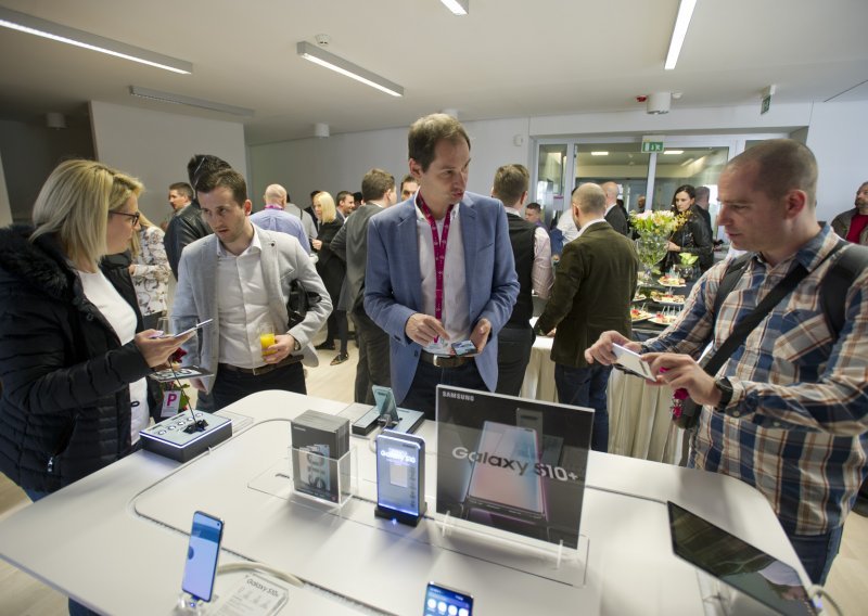 Poslovni korisnici među prvima u Hrvatskoj testirali novu liniju Samsung Galaxy S10 uređaja